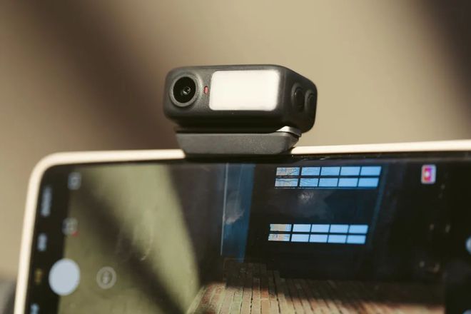 ie 7 Pro稳定器首发初体验！549元！大疆OSMO Mobl(图12)