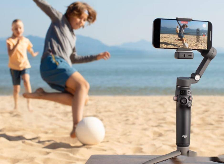 测：899元闭眼入手的全能防抖神器！2025自拍杆哪家强？大疆OM7评